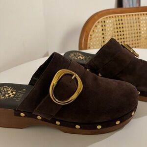 NW Vince Camuto Brown Suede Clogs Women's size 7.5/38